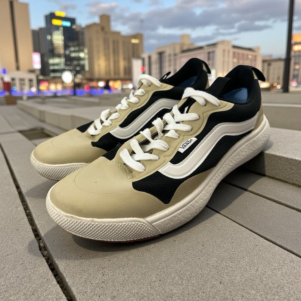 VANS UltraRange EXO Athletic Skate Sneakers Khaki Black Men's 6.5/Women's 8